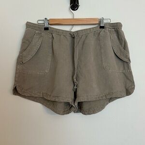 Nicole Miller Olive Women's Cargo Shorts
